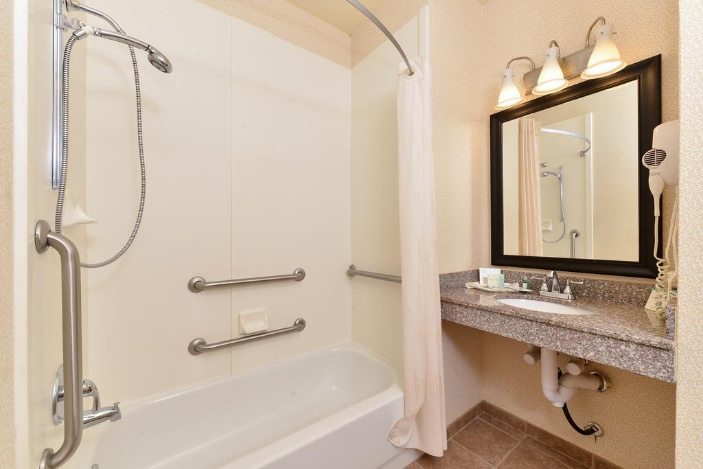 Comfort Hotel 4*