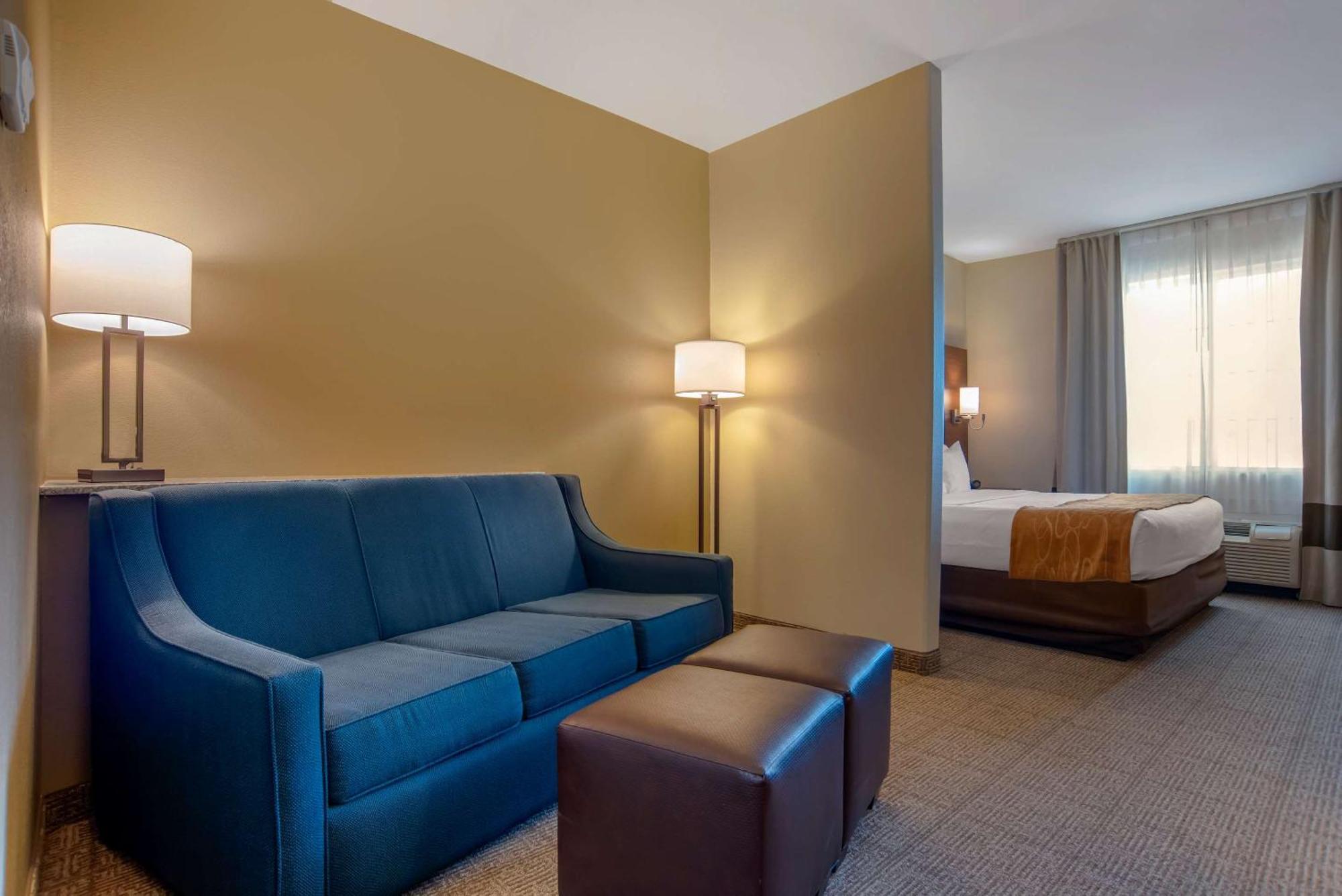Comfort Hotel 4*
