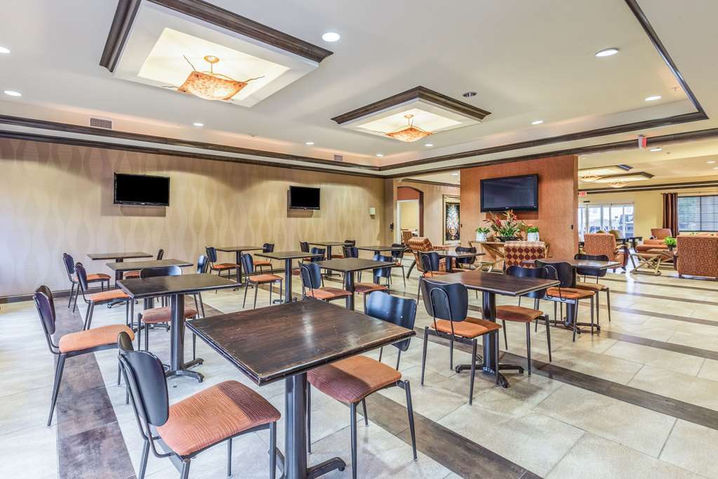 Comfort Hotel 4*