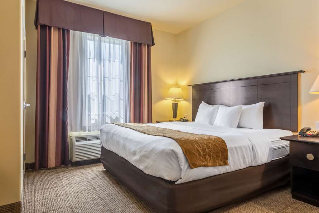 Comfort Hotel 4*